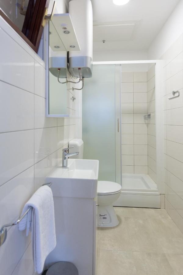 Apartments By The Sea Kastel Stari, Kastela - 15894 ภายนอก รูปภาพ