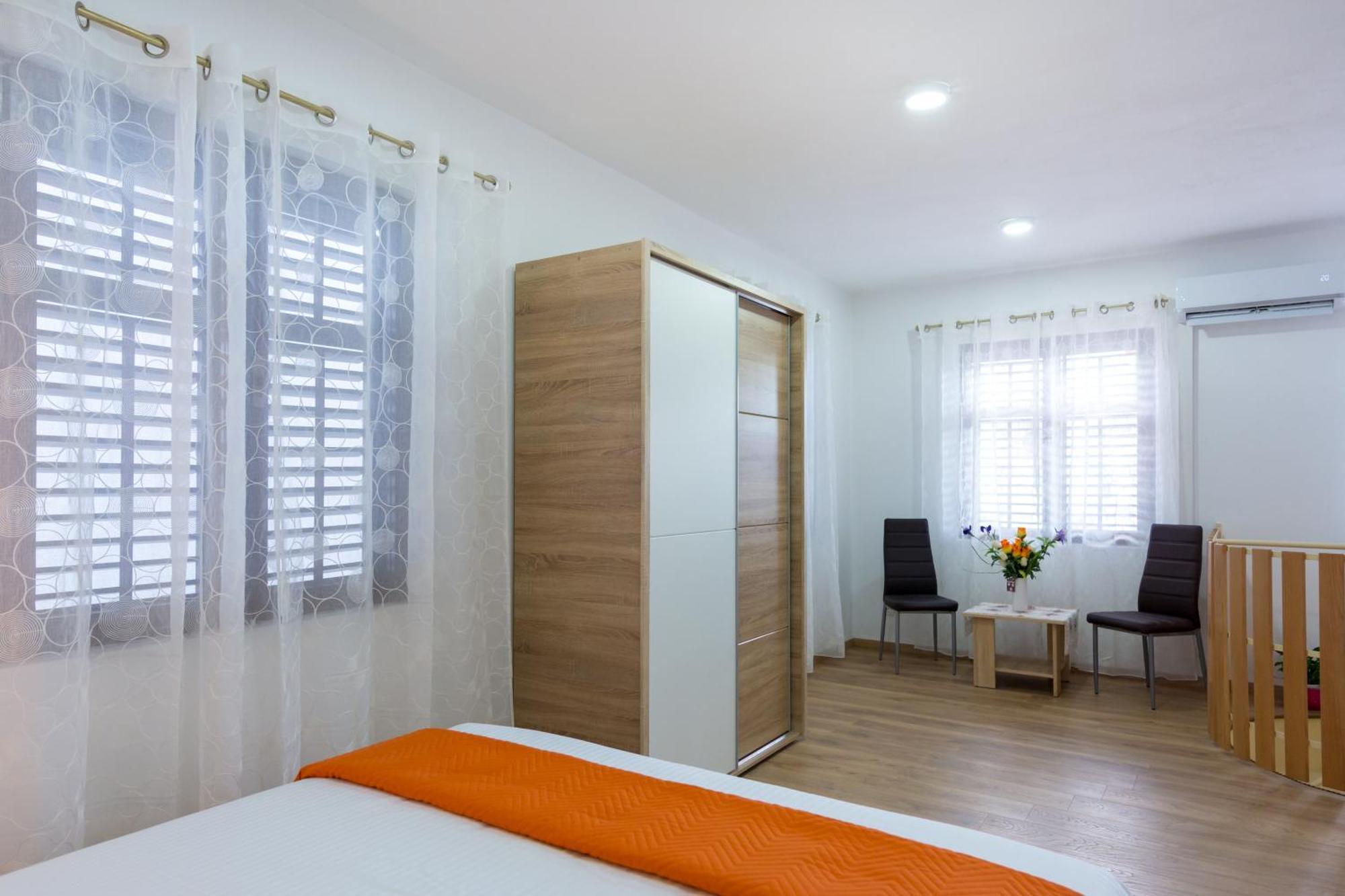 Apartments By The Sea Kastel Stari, Kastela - 15894 ห้อง รูปภาพ